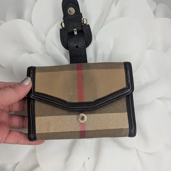 Burberry Brown/Beige Nova Check Canvas and Leather Buckle Compact Wallet - Picture 9 of 14